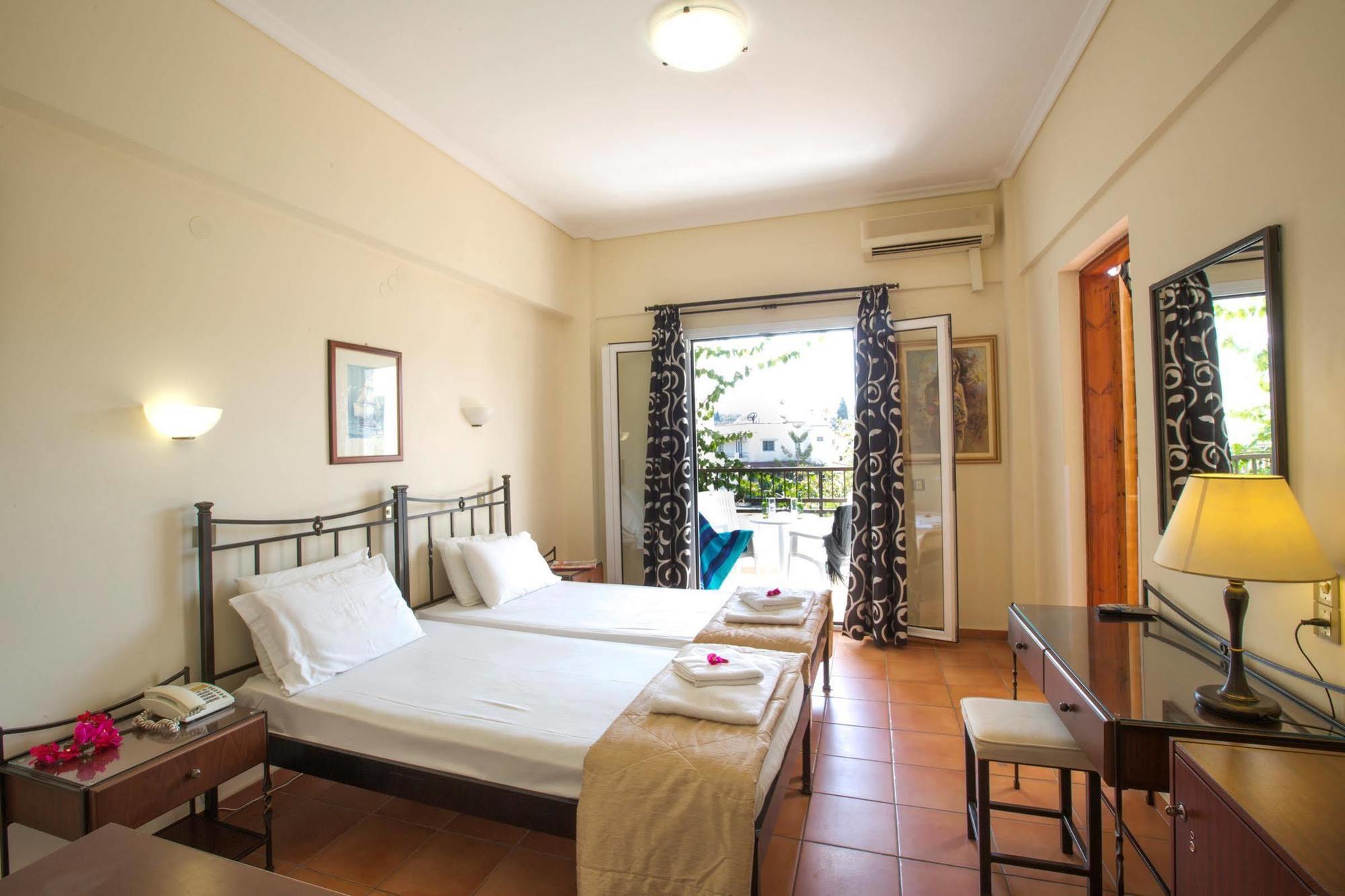 Island Beach Resort (Adults Only) 卡沃斯 外观 照片